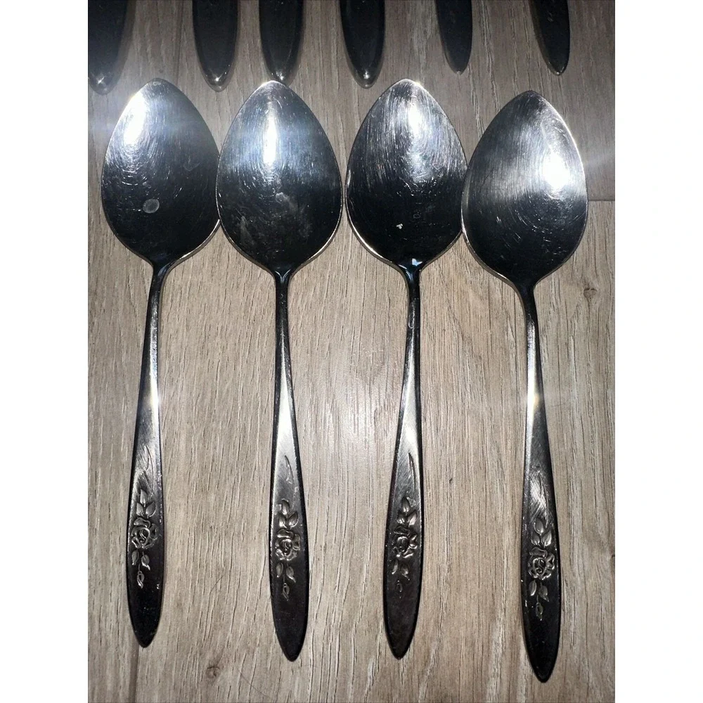 20 PIECES‎  ONEIDA COMMUNITY ROSE SHADOW STAINLESS FLATWARE Fork Spoon Knife